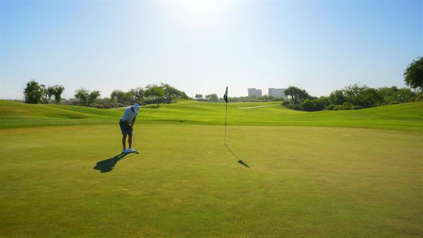 Hole 16 Devil's Claw in the morning